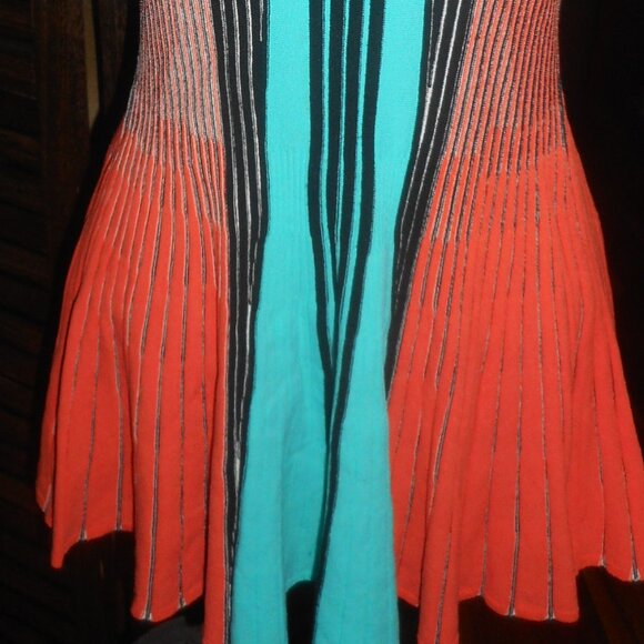 Ronny Kobo Knit peplum coral & turquoise top, Medium - Picture 4 of 4